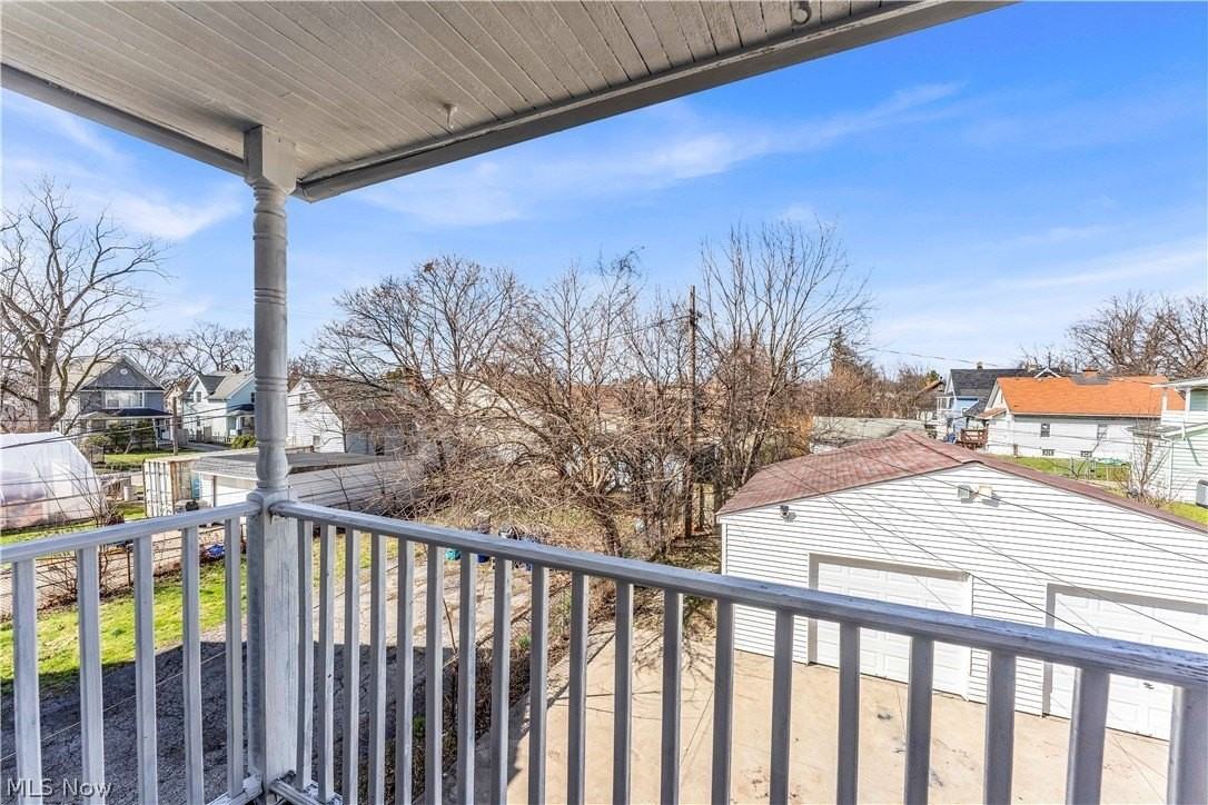 10613 Sandusky Ave #B - Photo 3 of 30