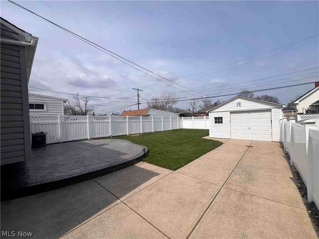 3006 Torrington Ave - Photo 2 of 28