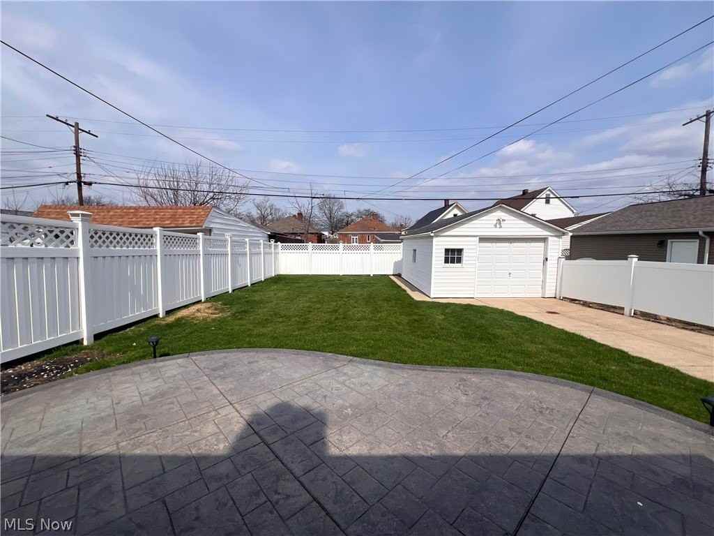 3006 Torrington Ave - Photo 5 of 28