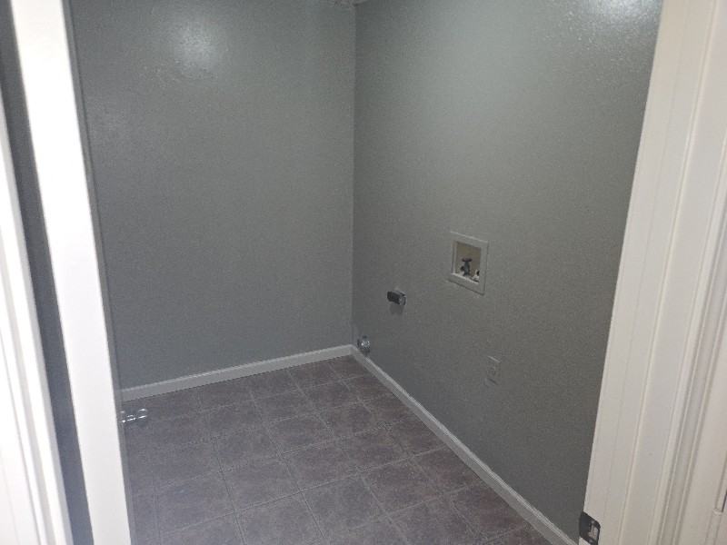 1849 Southpointe Dr - Photo 5 of 16