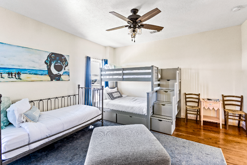 14204 Miramar Dr - Photo 5 of 20