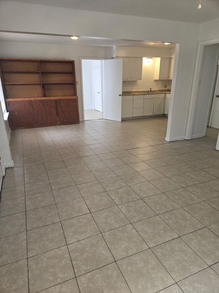 2627 5th Ave - Photo 7 of 18