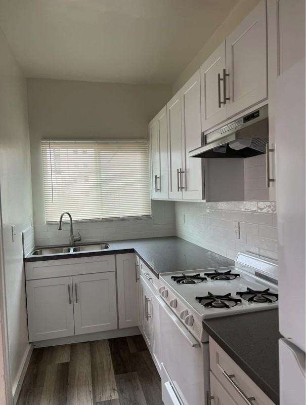 904 S Catalina St - Photo 3 of 9