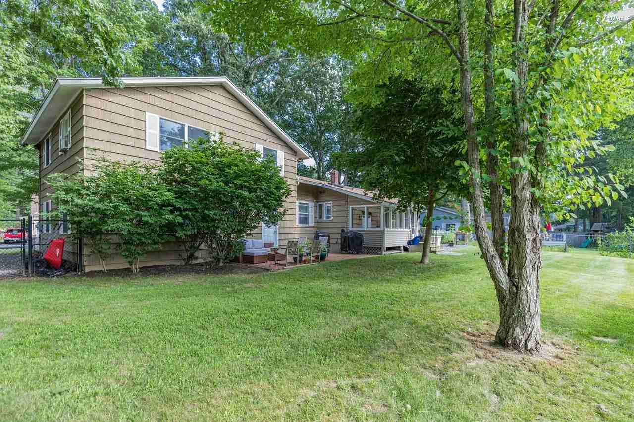 33 Taft Rd - Photo 4 of 27