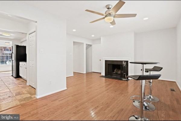 6360 Silver Ridge Cir - Photo 4 of 9