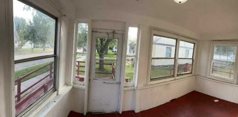633 Starr Ave - Photo 7 of 19