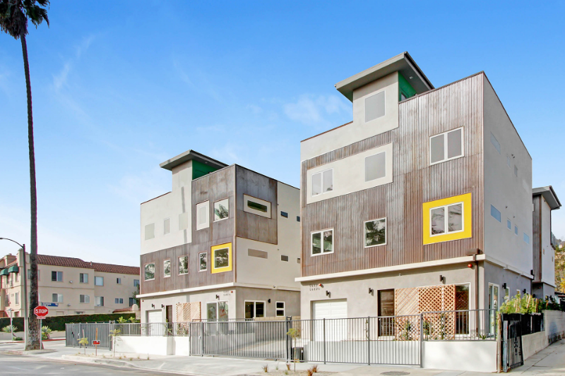 5407 Huntington Dr N - Photo 2 of 19