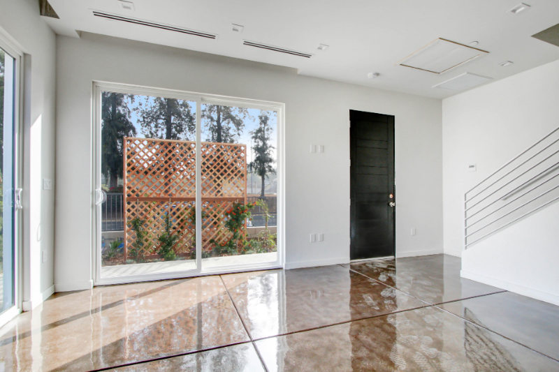 5407 Huntington Dr N - Photo 6 of 19