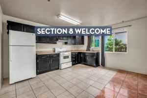 featured image of 5231 Huntington Dr N #4