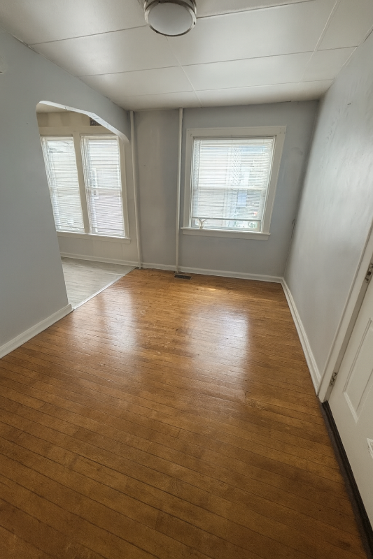 2407 N 6th St - Photo 3 of 5