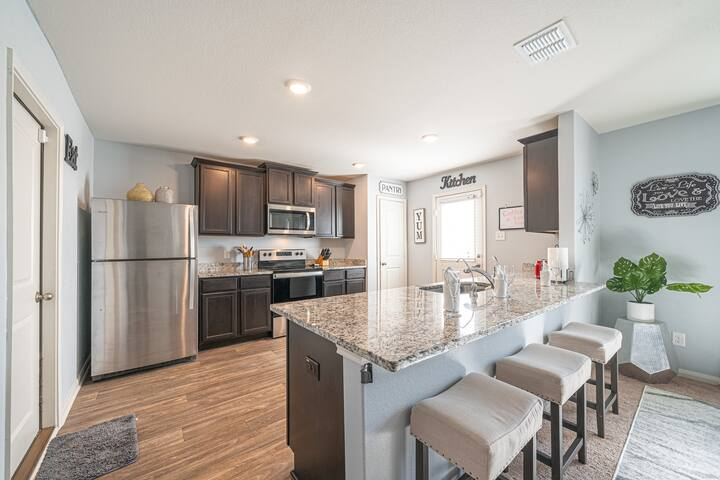 11922 Lake Parker - Photo 2 of 20