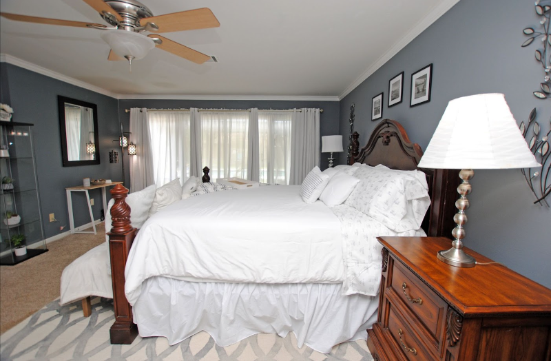 719 Park Knoll Ln - Photo 2 of 20