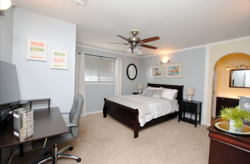 719 Park Knoll Ln - Photo 6 of 20