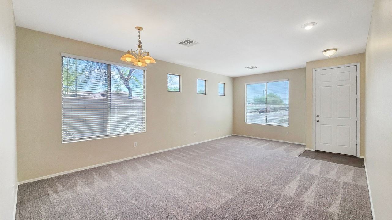 13395 S 176th Ln - Photo 5 of 27