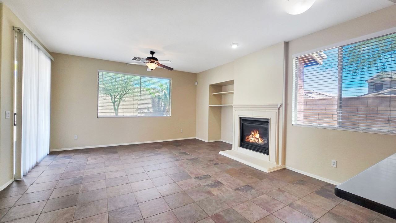 13395 S 176th Ln - Photo 6 of 27