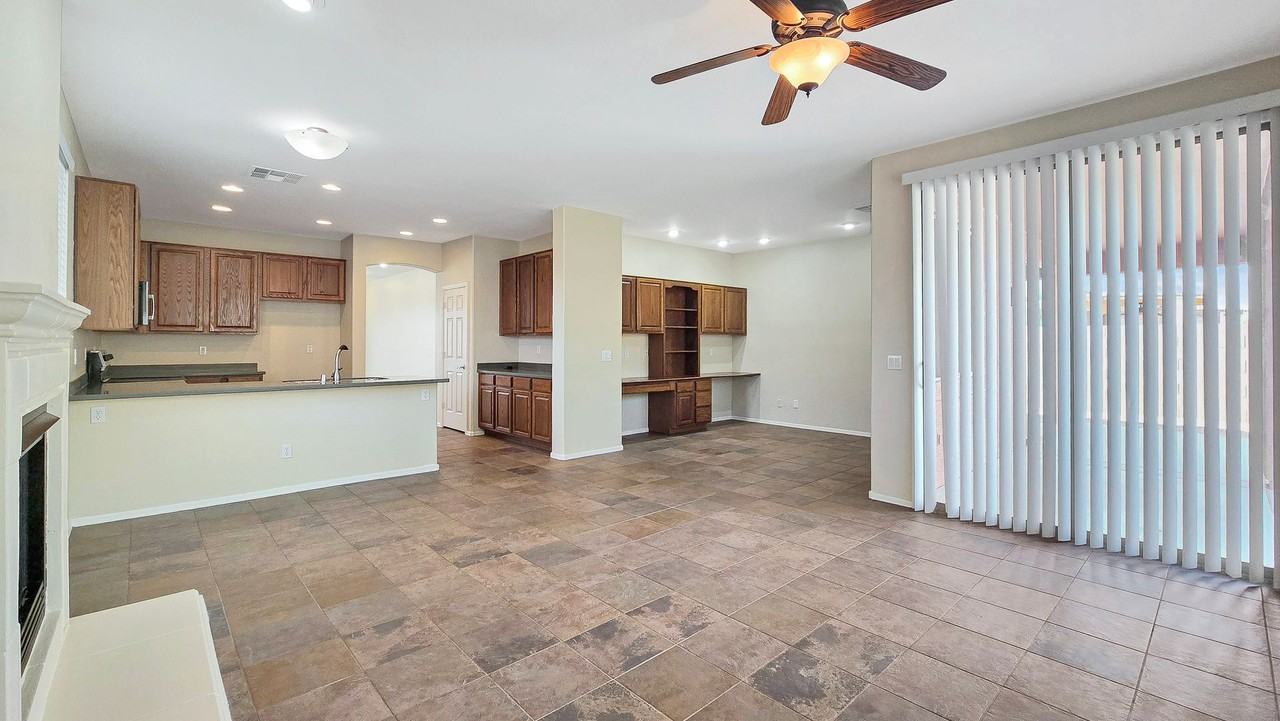 13395 S 176th Ln - Photo 7 of 27