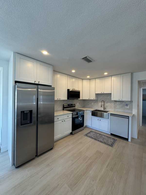 11423 77th Ave - Photo 4 of 22