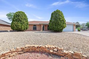 featured image of 491 Desert Sun Ct