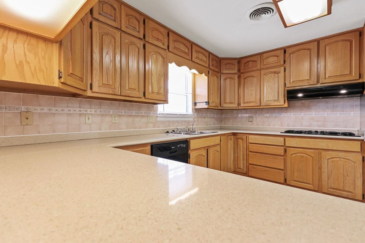 491 Desert Sun Ct - Photo 7 of 27