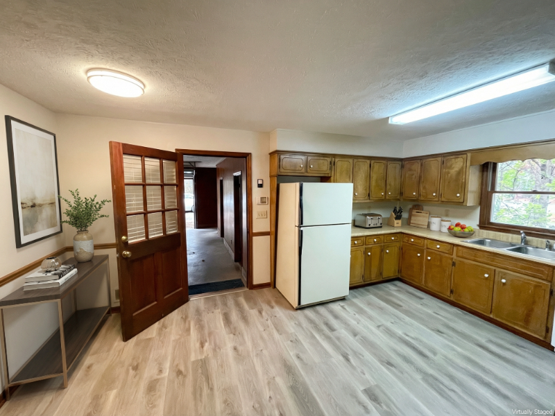 691 Kirkus Dr Se - Photo 3 of 13