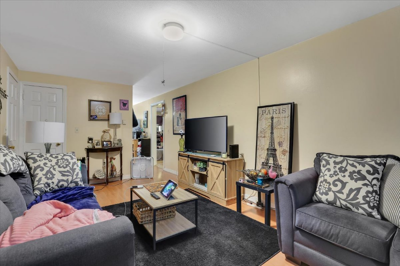 1580 Hartford New London Tpke #1R - Photo 4 of 7