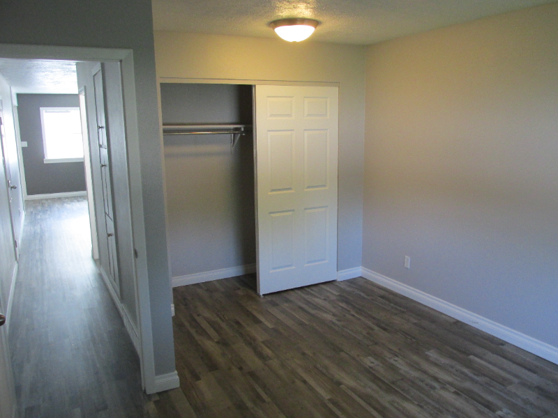 1913 16th Ave S - Photo 7 of 17