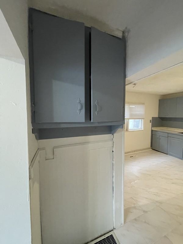742 Jay St - Photo 5 of 16