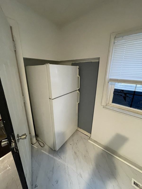 742 Jay St - Photo 6 of 16