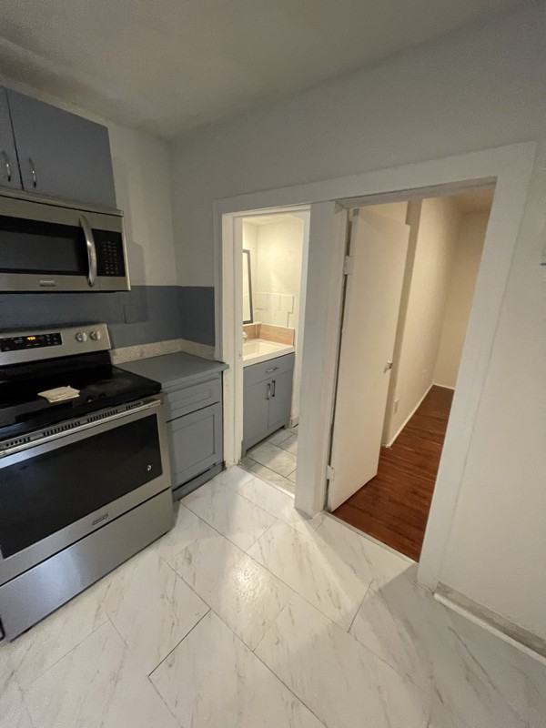 742 Jay St - Photo 7 of 16