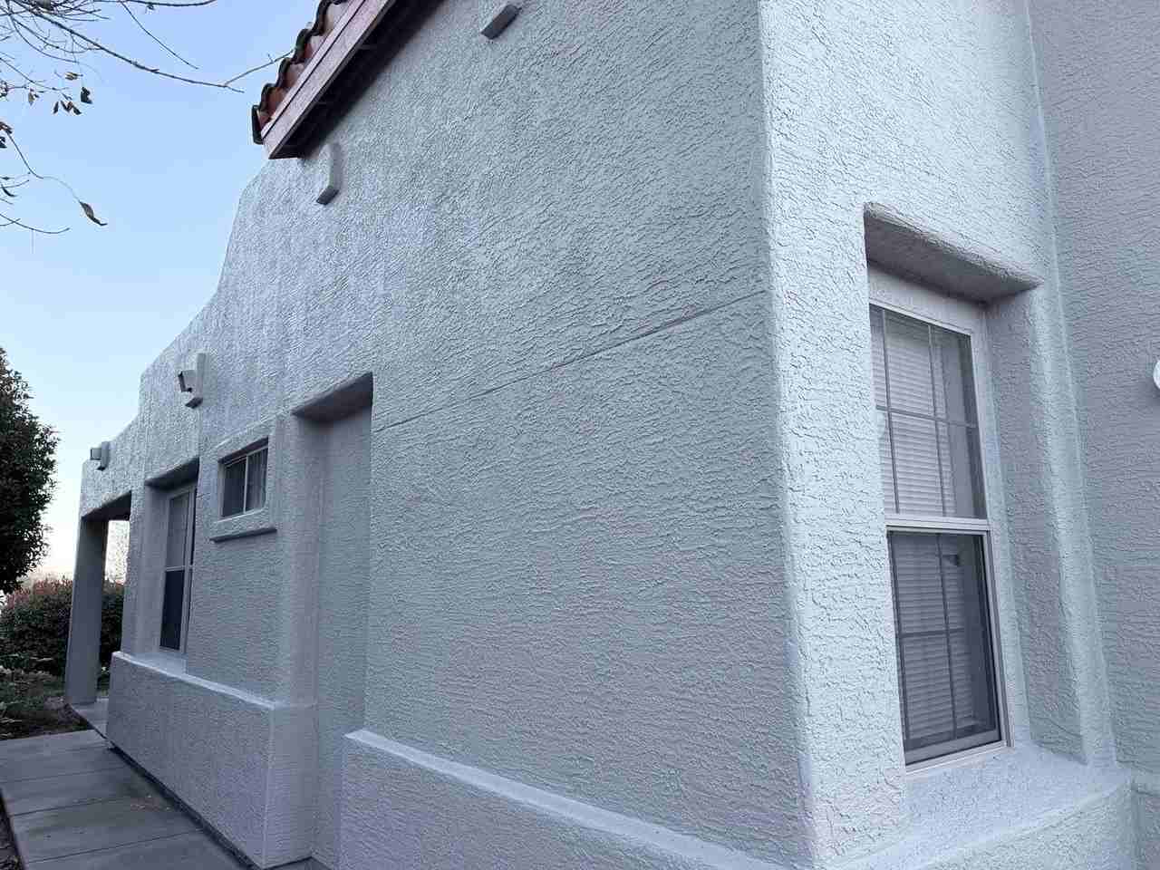 1141 S 17th Pl - Photo 2 of 11