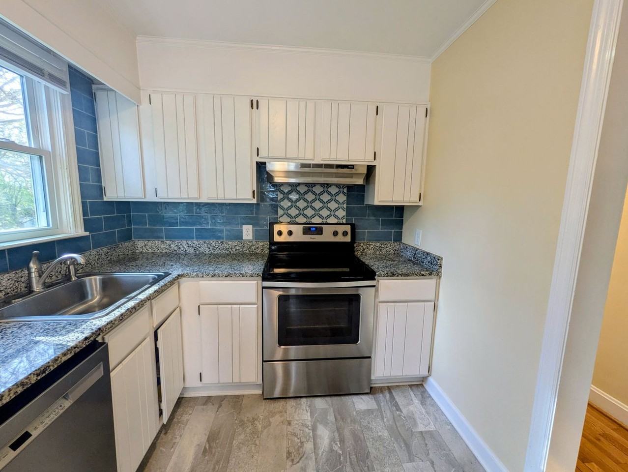 1017 Madison Ave - Photo 3 of 15