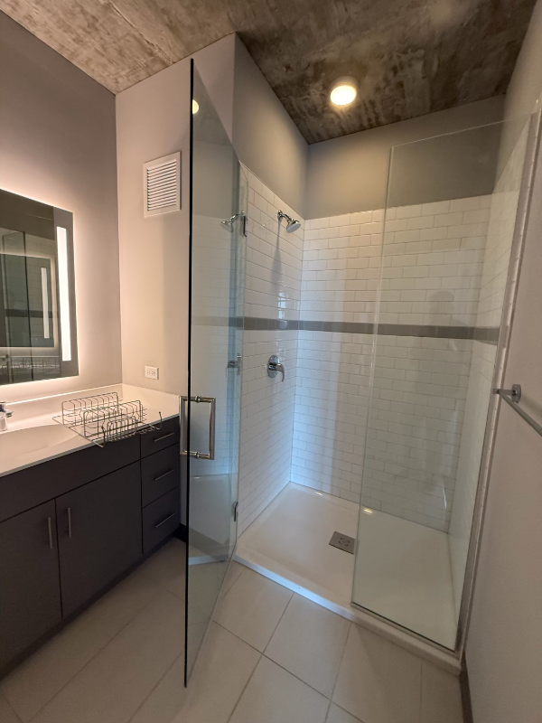 180 N Elizabeth St - Photo 6 of 9