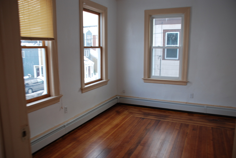 381 Pine St #1 - Photo 5 of 8