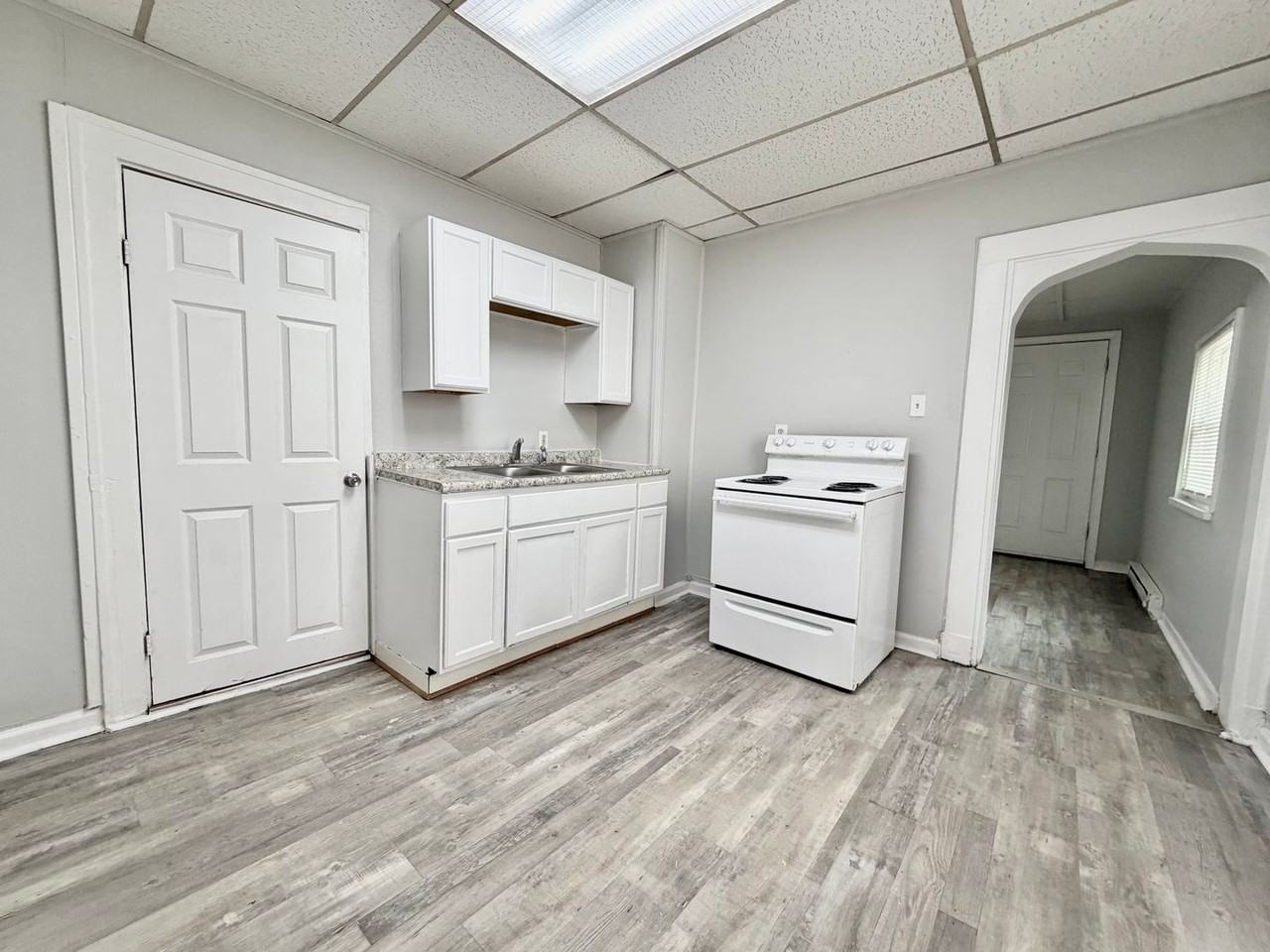 1228 Gilsey Ave - Photo 4 of 7