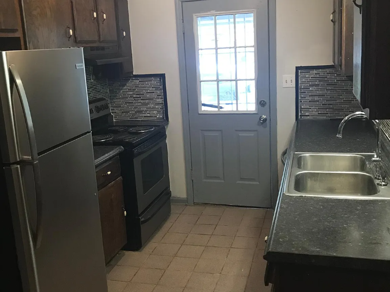 5556 Liberty Rd - Photo 6 of 9