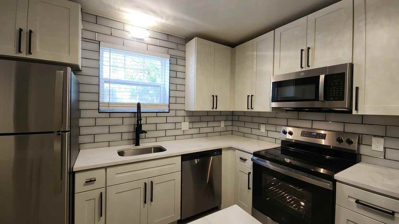 803 Westwood Dr #811-3N - Photo 4 of 13