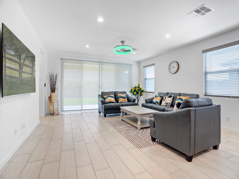 11343 S 50th Ave - Photo 2 of 20