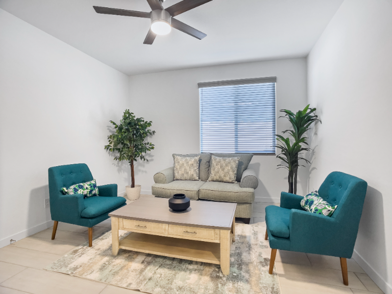 11343 S 50th Ave - Photo 3 of 20