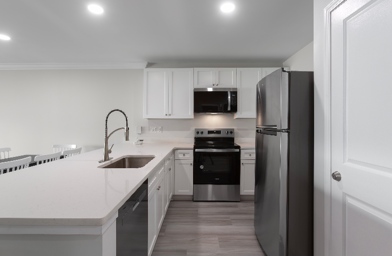 700 N Ocean Blvd - Photo 5 of 15