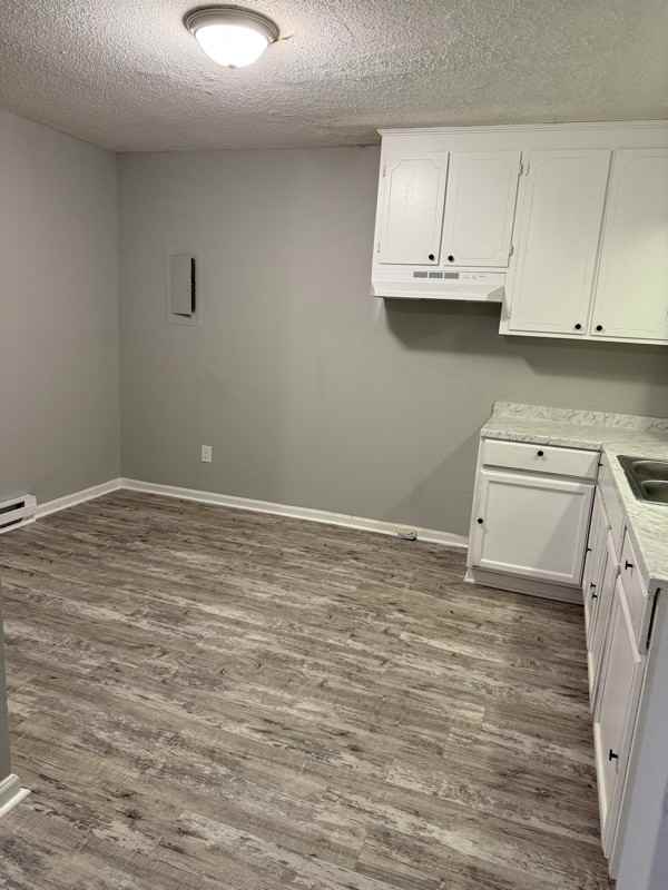 700 S English St - Photo 3 of 11