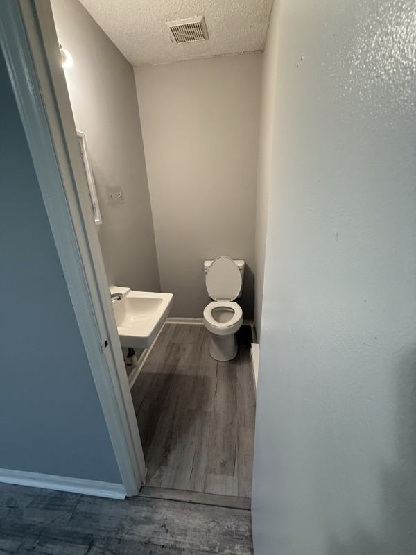 700 S English St - Photo 6 of 11