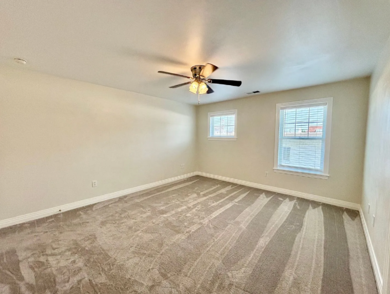 259 W Ocean View Ave - Photo 2 of 16