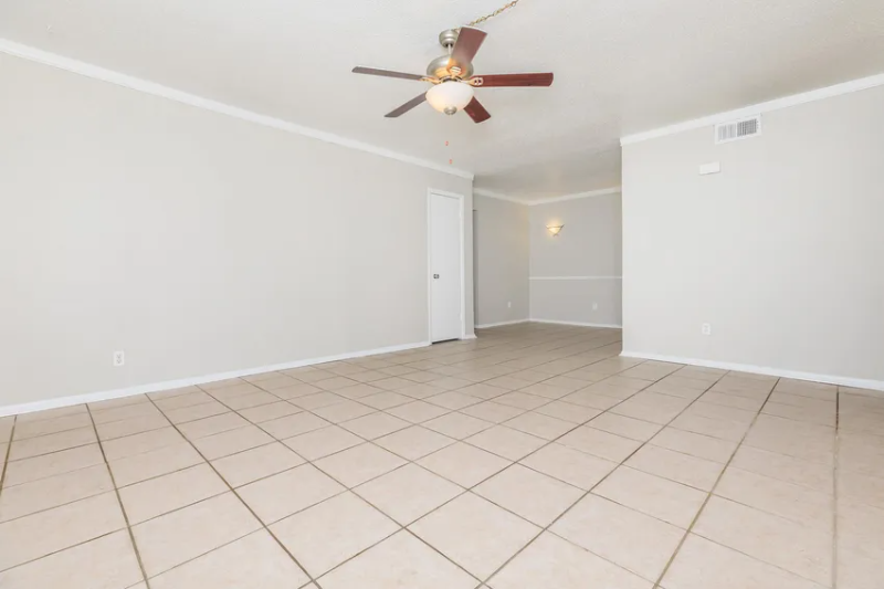 4645 Ocean Dr #H06 - Photo 7 of 15