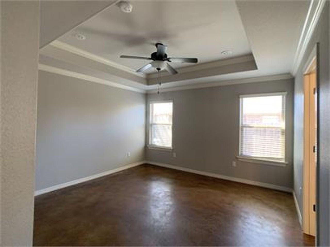 2673 N Sierra Ave - Photo 4 of 11