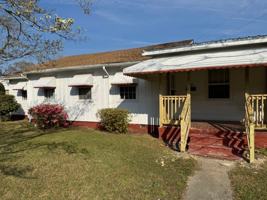 featured image of 202 Kenneth Blvd