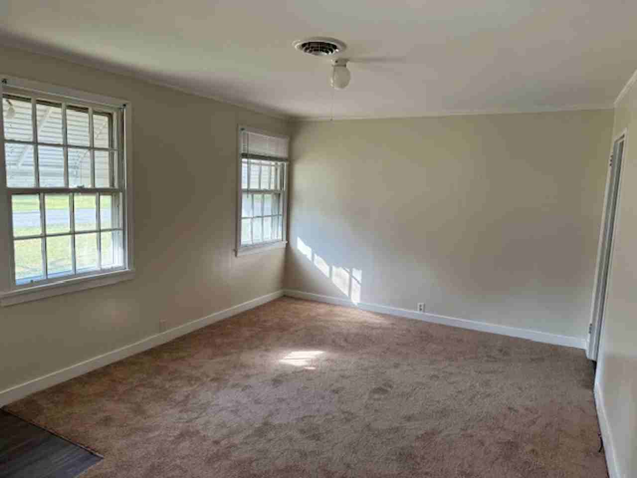 202 Kenneth Blvd - Photo 2 of 12