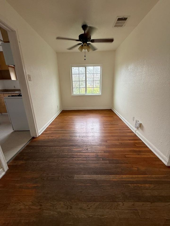 3305 Merrie Lynn Ave - Photo 4 of 14