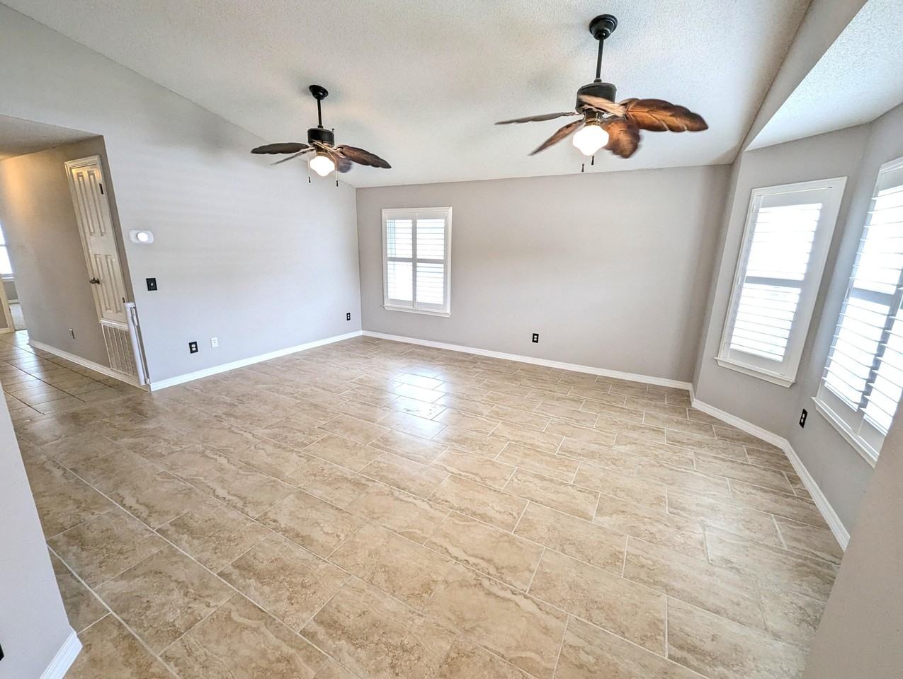 9475 Pine Lilly Ct - Photo 2 of 25