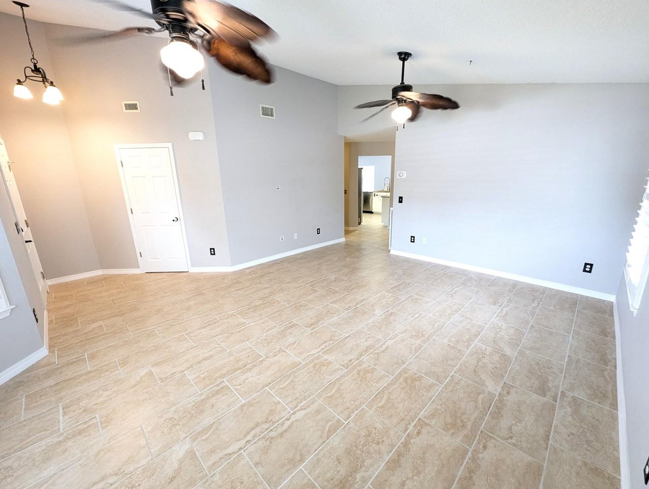 9475 Pine Lilly Ct - Photo 3 of 25