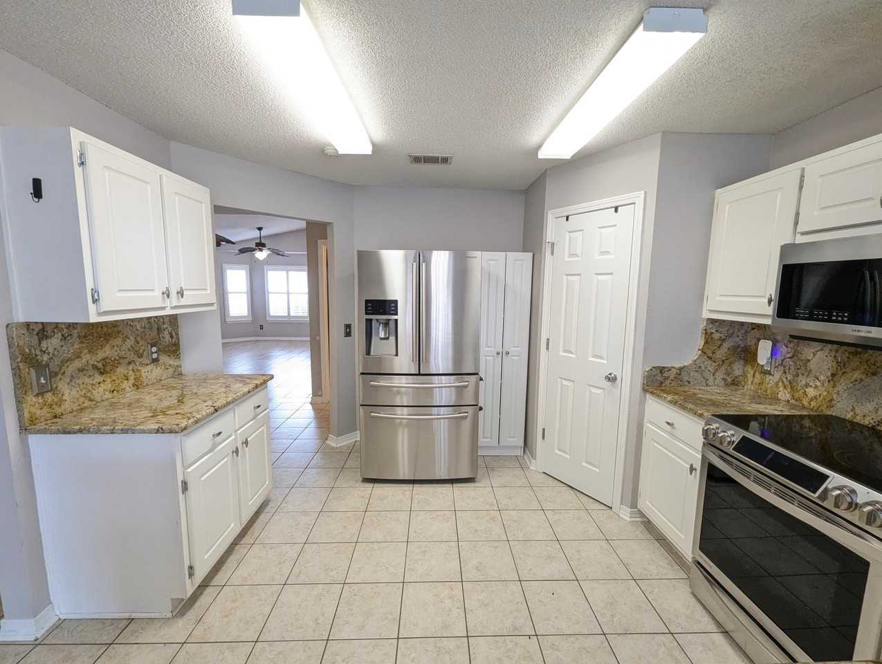 9475 Pine Lilly Ct - Photo 6 of 25